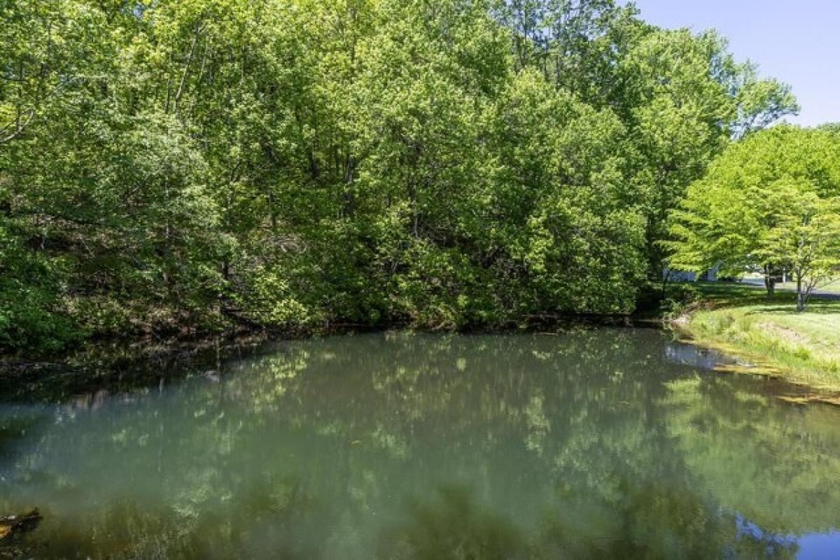 Picture of Home For Sale in Winchester, Kentucky, United States