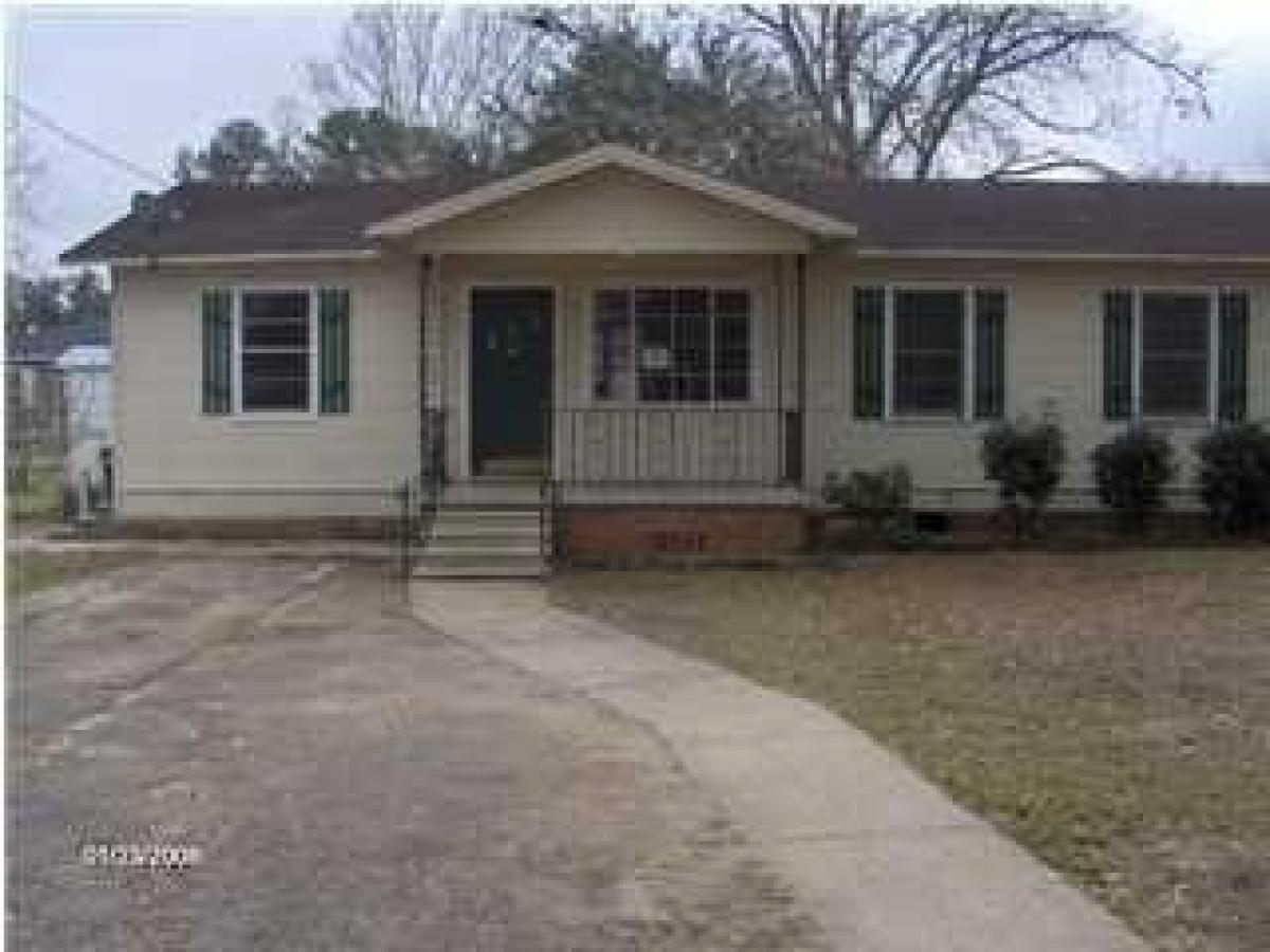 Picture of Home For Rent in Chickasaw, Alabama, United States