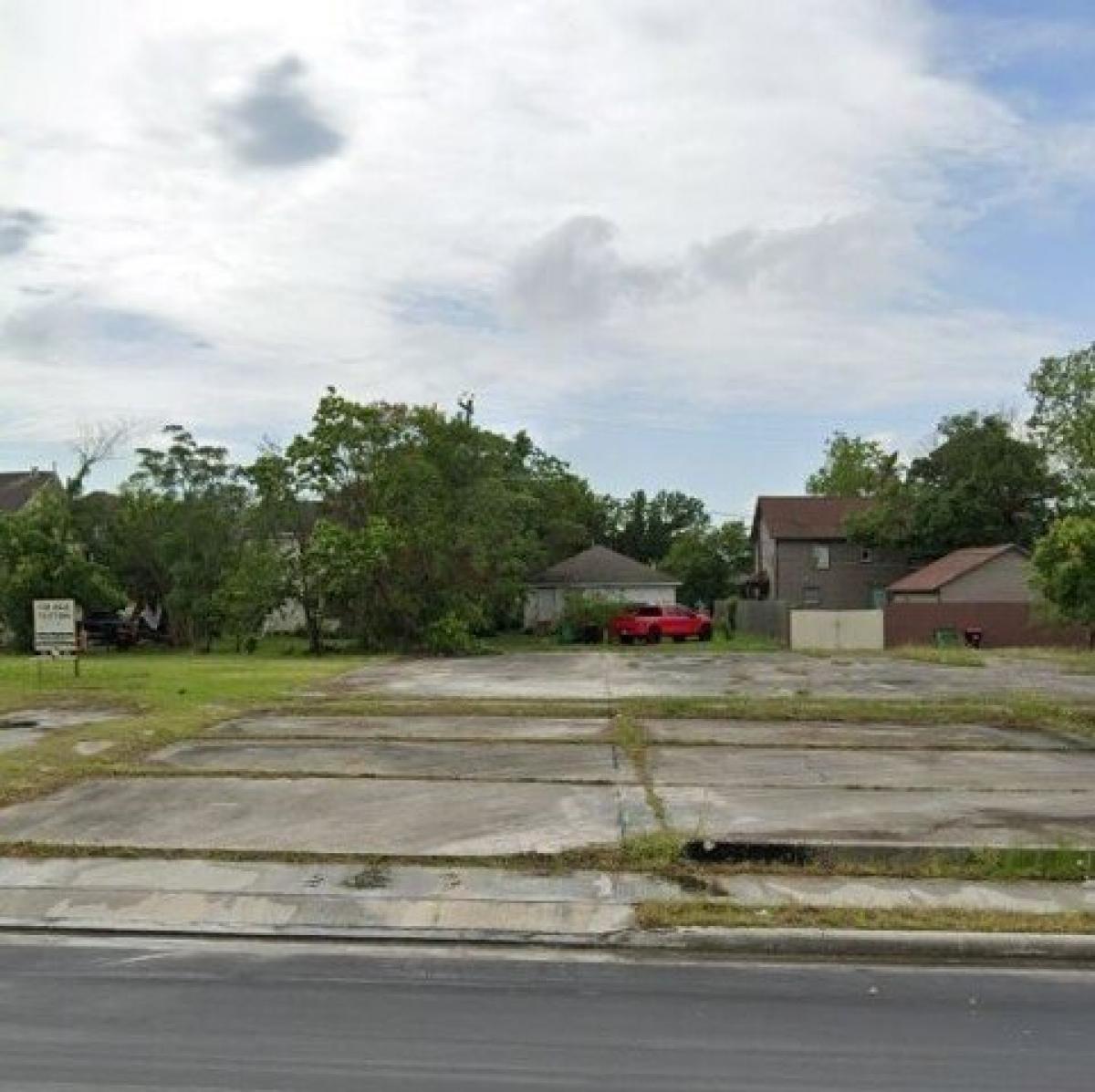 Picture of Residential Land For Sale in Baytown, Texas, United States