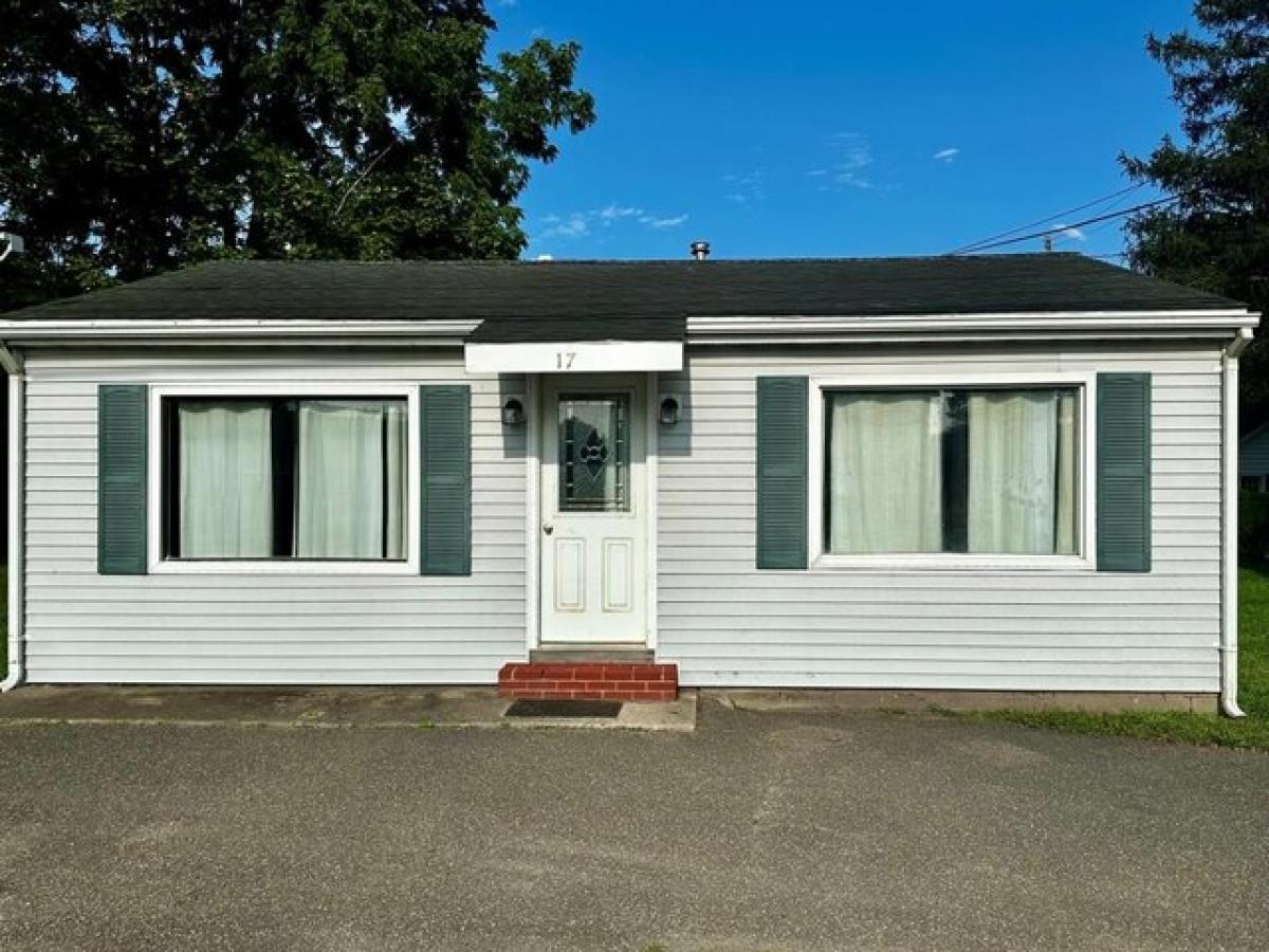 Picture of Home For Sale in Lawrenceville, Pennsylvania, United States