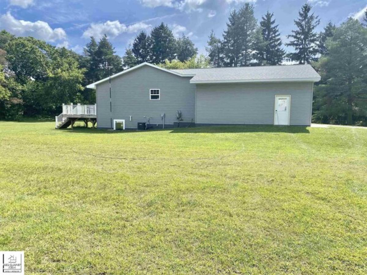 Picture of Home For Sale in Ortonville, Michigan, United States