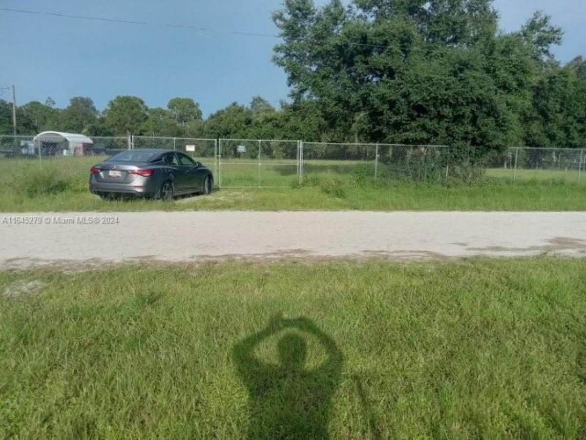 Picture of Residential Land For Sale in Clewiston, Florida, United States