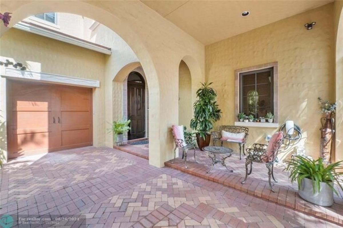 Picture of Home For Sale in Parkland, Florida, United States