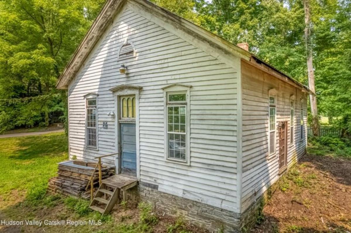 Picture of Home For Sale in Saugerties, New York, United States