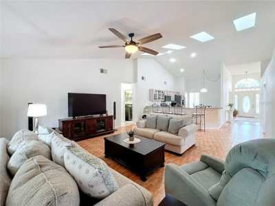 Home For Sale in Oviedo, Florida