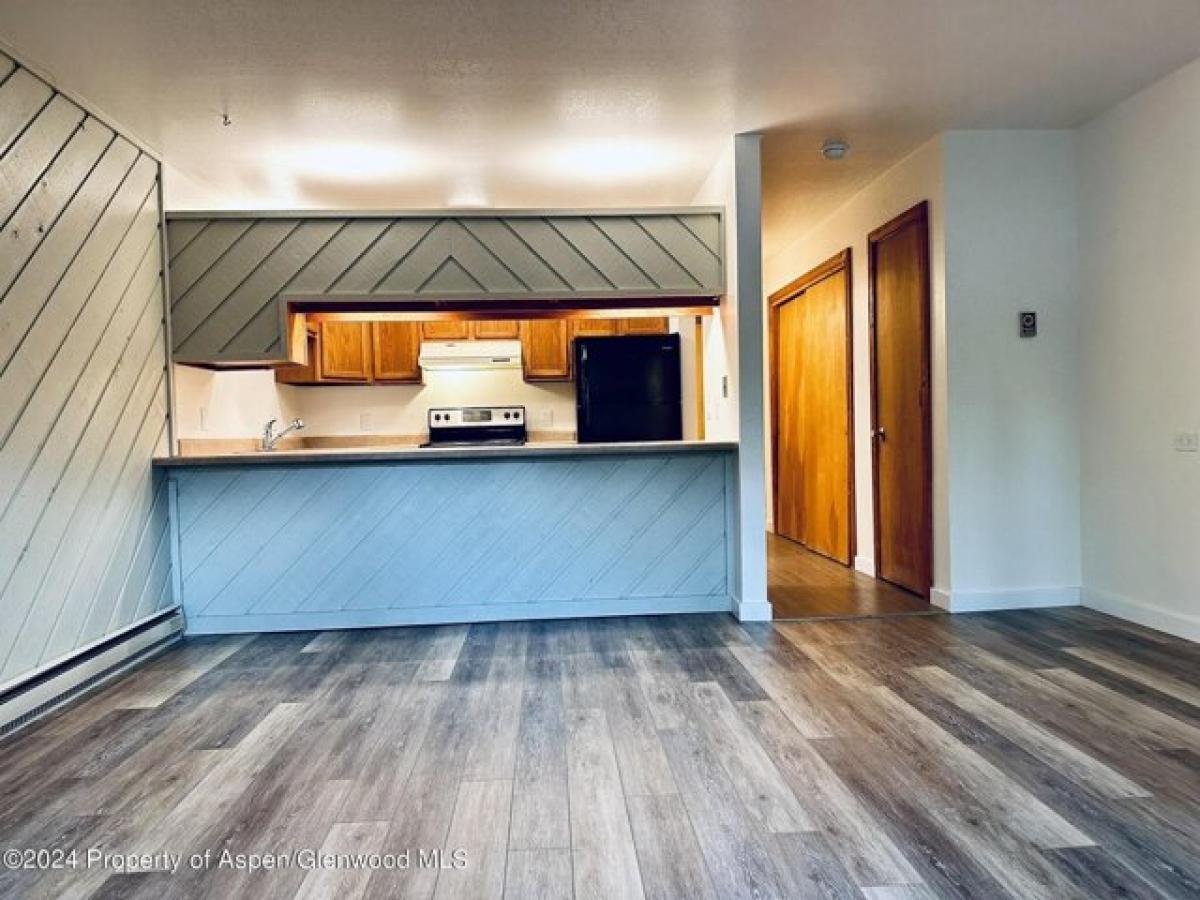 Picture of Home For Sale in Glenwood Springs, Colorado, United States