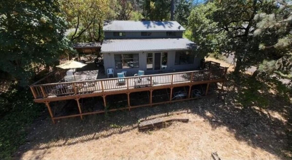 Picture of Home For Sale in Gold Hill, Oregon, United States