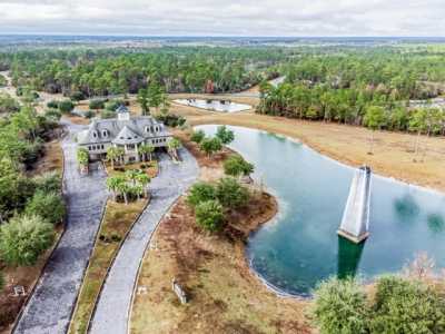 Home For Sale in Laurel Hill, Florida