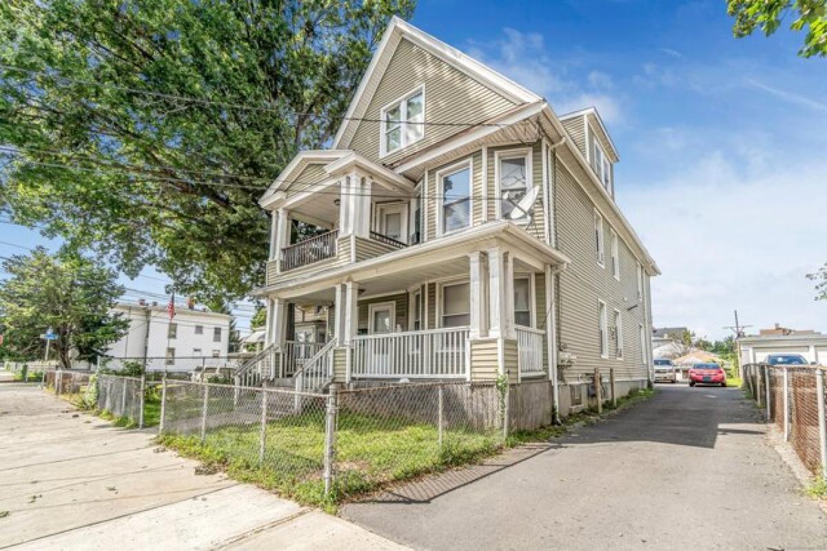 Picture of Home For Sale in Bridgeport, Connecticut, United States