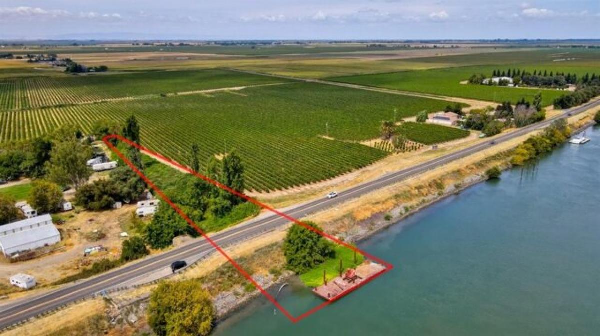 Picture of Residential Land For Sale in Walnut Grove, California, United States