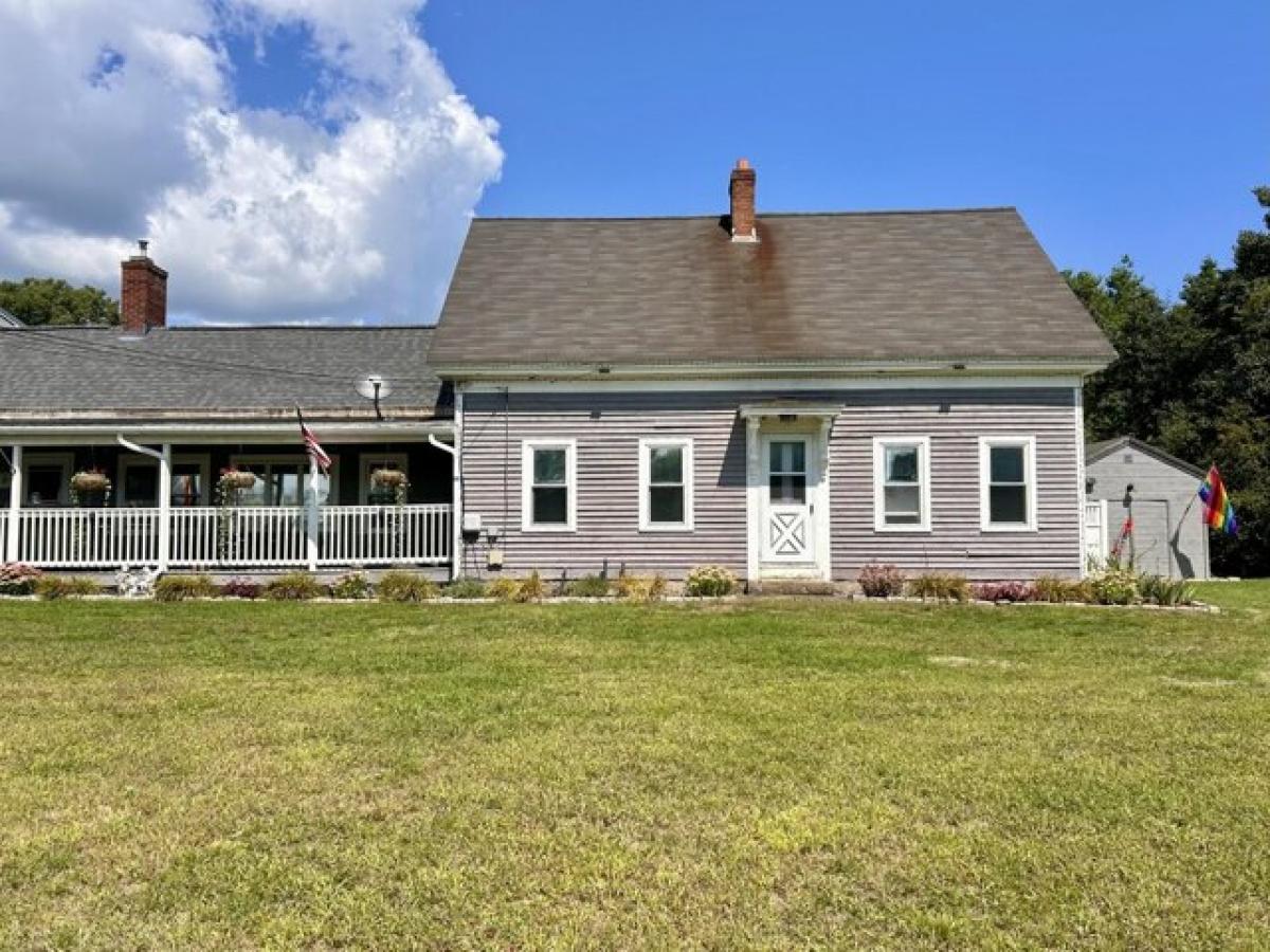 Picture of Home For Sale in Biddeford, Maine, United States