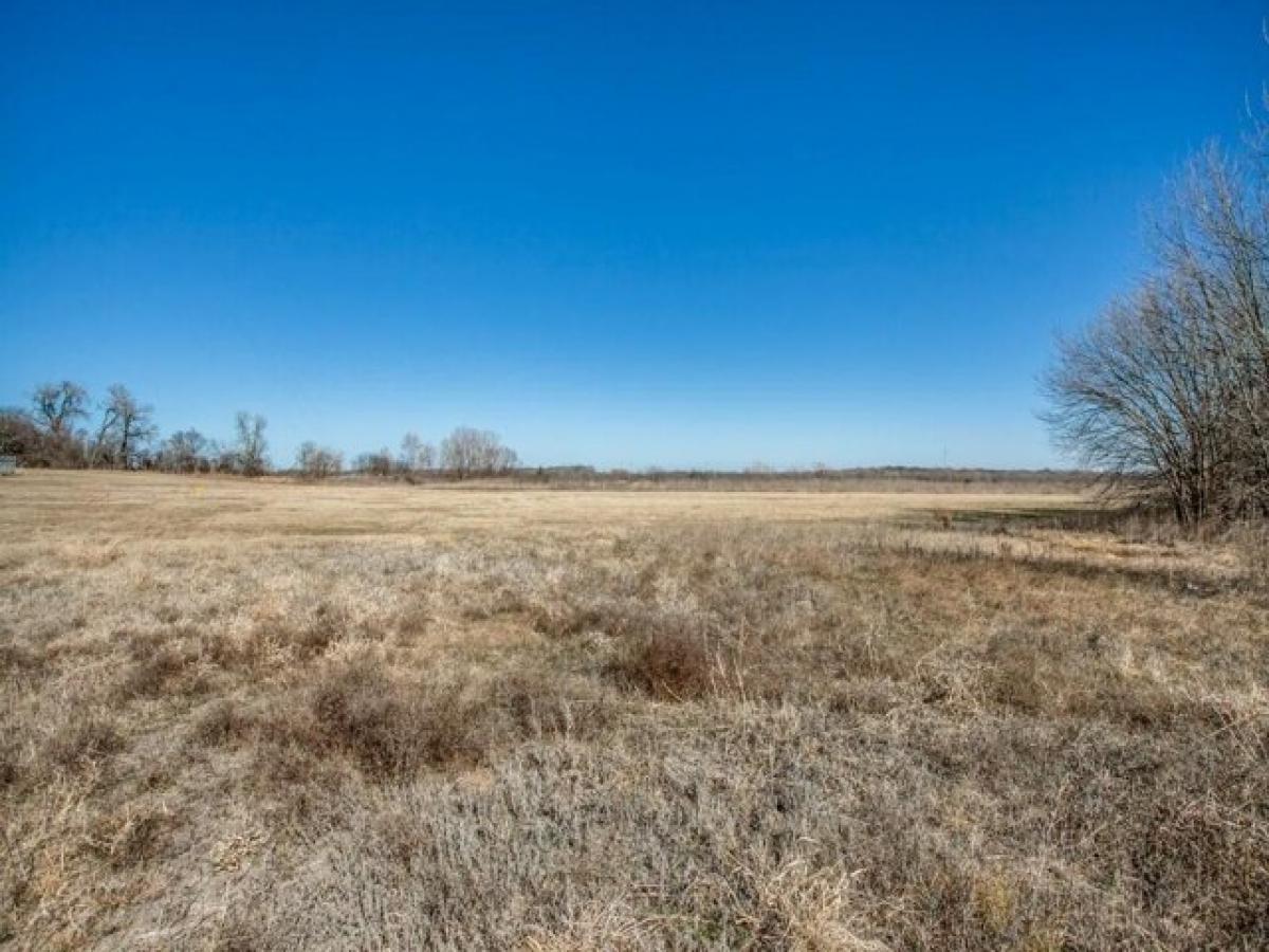 Picture of Residential Land For Sale in Hillsboro, Texas, United States