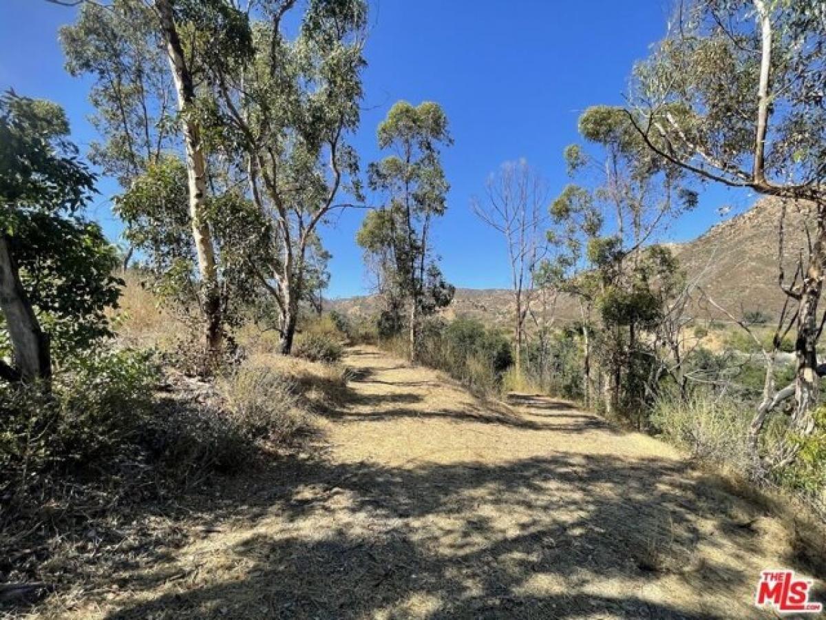 Picture of Residential Land For Sale in Malibu, California, United States