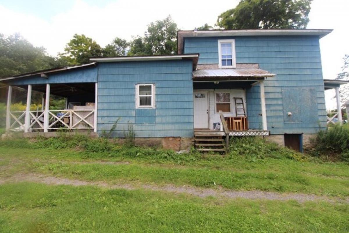 Picture of Home For Sale in Corning, New York, United States