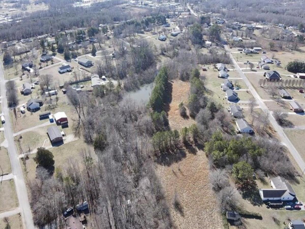 Picture of Residential Land For Sale in Morrison, Tennessee, United States