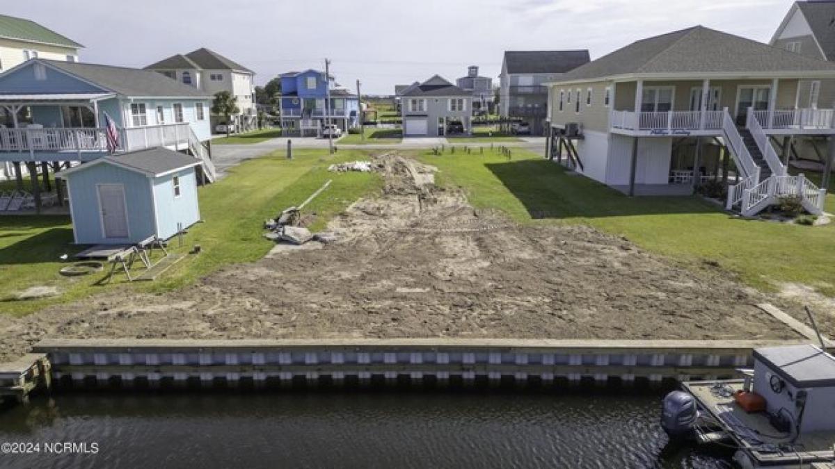 Picture of Residential Land For Sale in Surf City, North Carolina, United States