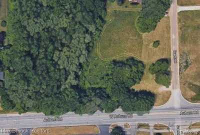 Residential Land For Sale in Rochester Hills, Michigan