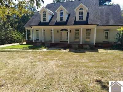 Home For Sale in Benton, Kentucky