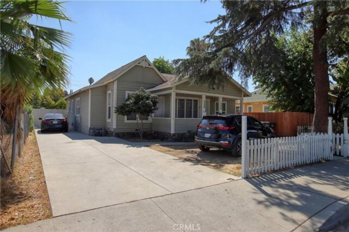 Picture of Home For Sale in Pomona, California, United States