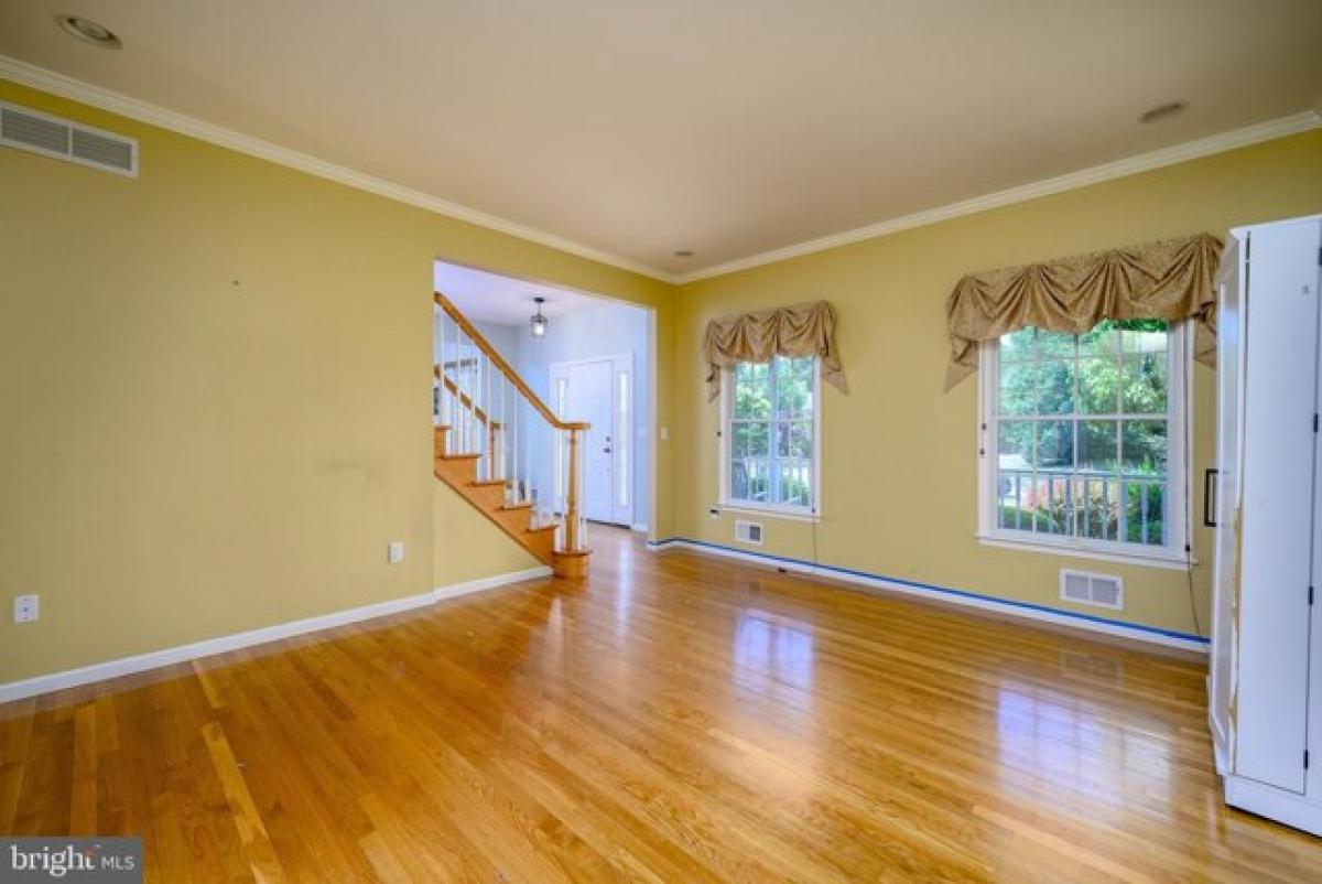 Picture of Home For Sale in Jackson, New Jersey, United States