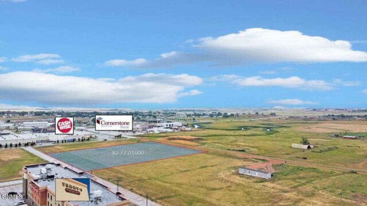 Picture of Residential Land For Sale in Watford City, North Dakota, United States