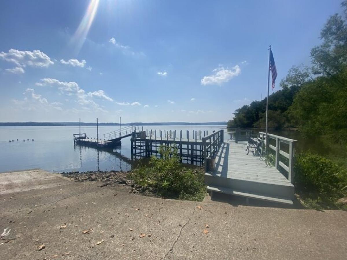 Picture of Residential Land For Sale in Waverly, Tennessee, United States