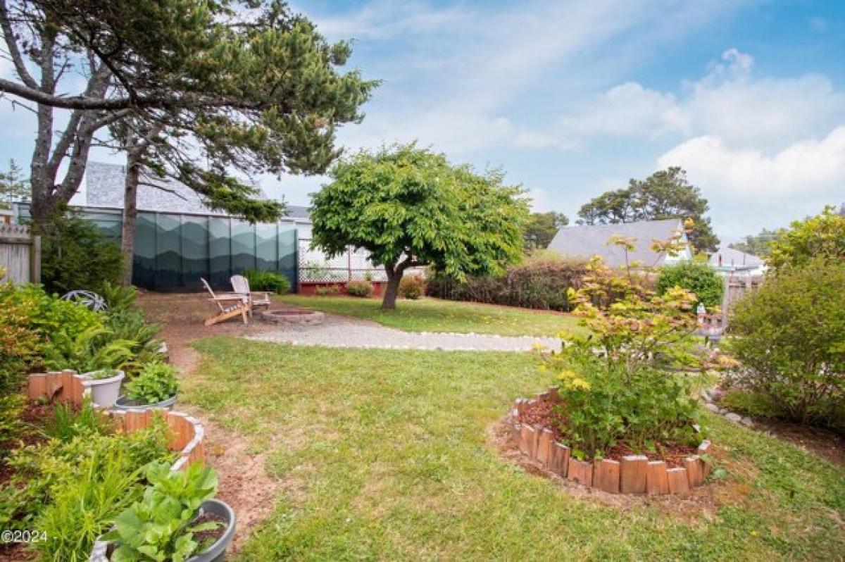 Picture of Home For Sale in Lincoln City, Oregon, United States