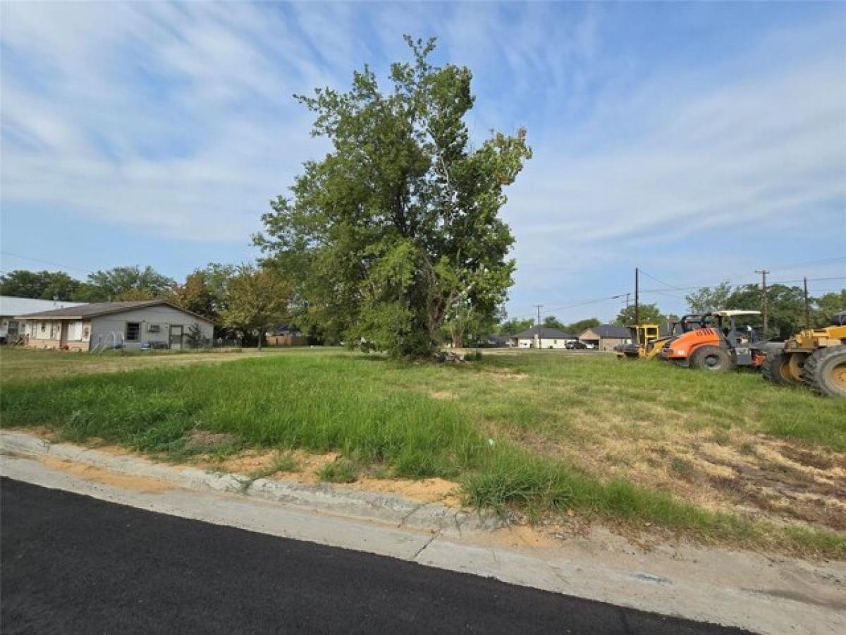 Picture of Residential Land For Sale in Sulphur Springs, Texas, United States