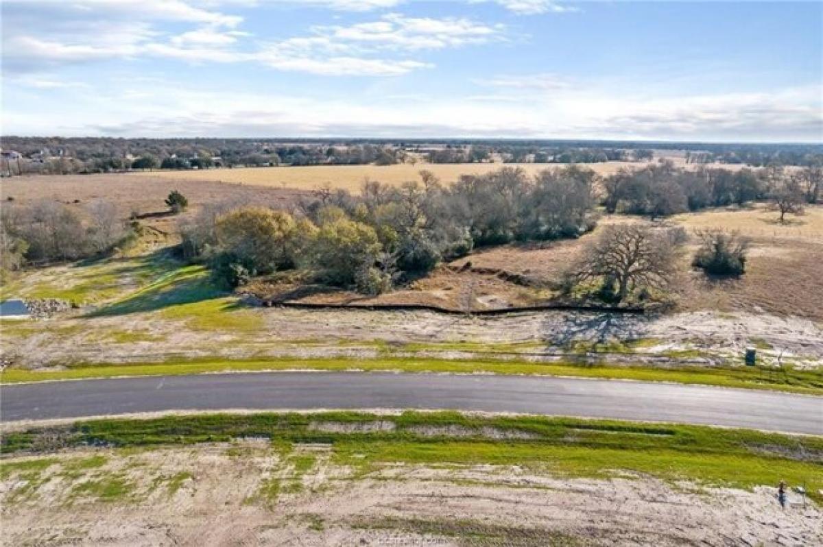 Picture of Residential Land For Sale in College Station, Texas, United States