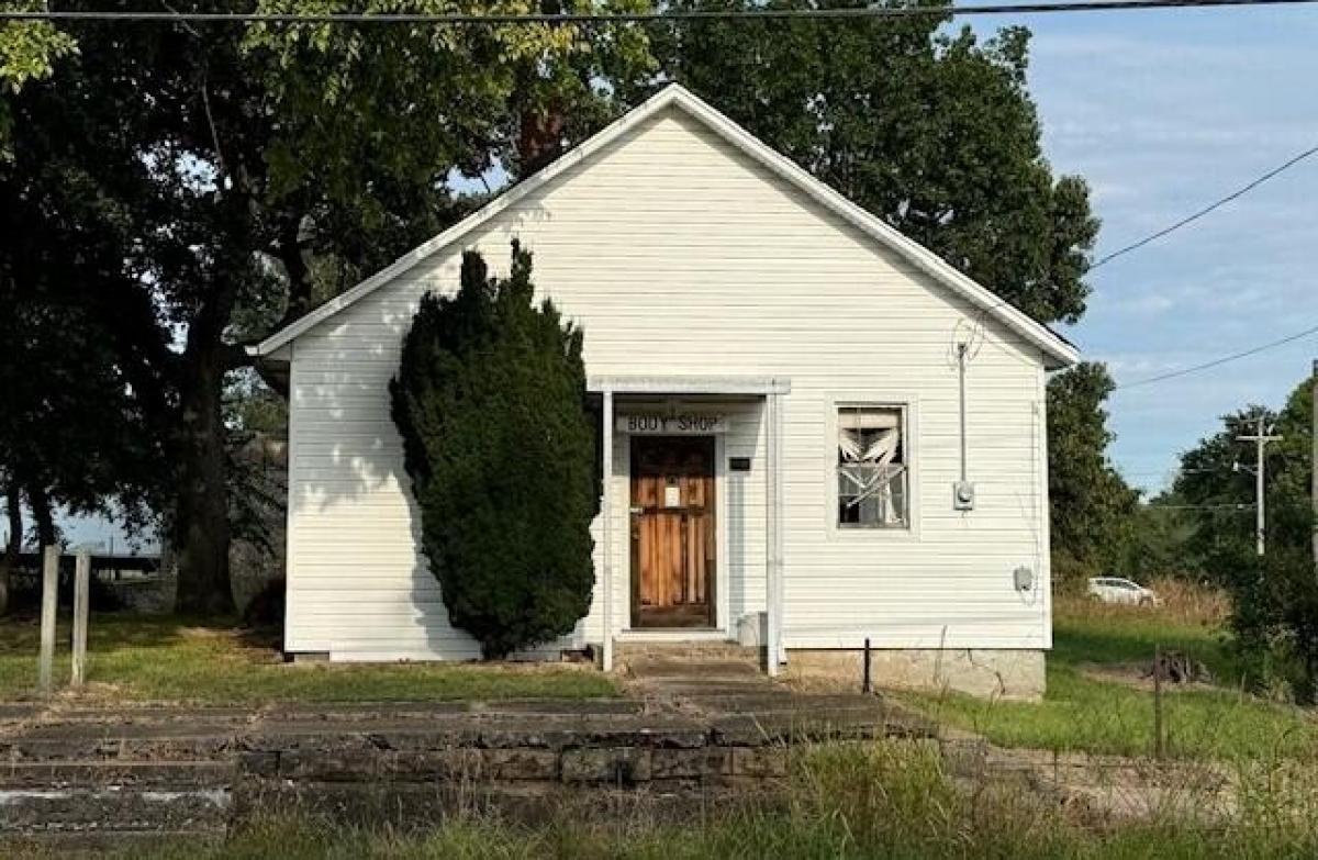 Picture of Home For Sale in Everton, Missouri, United States