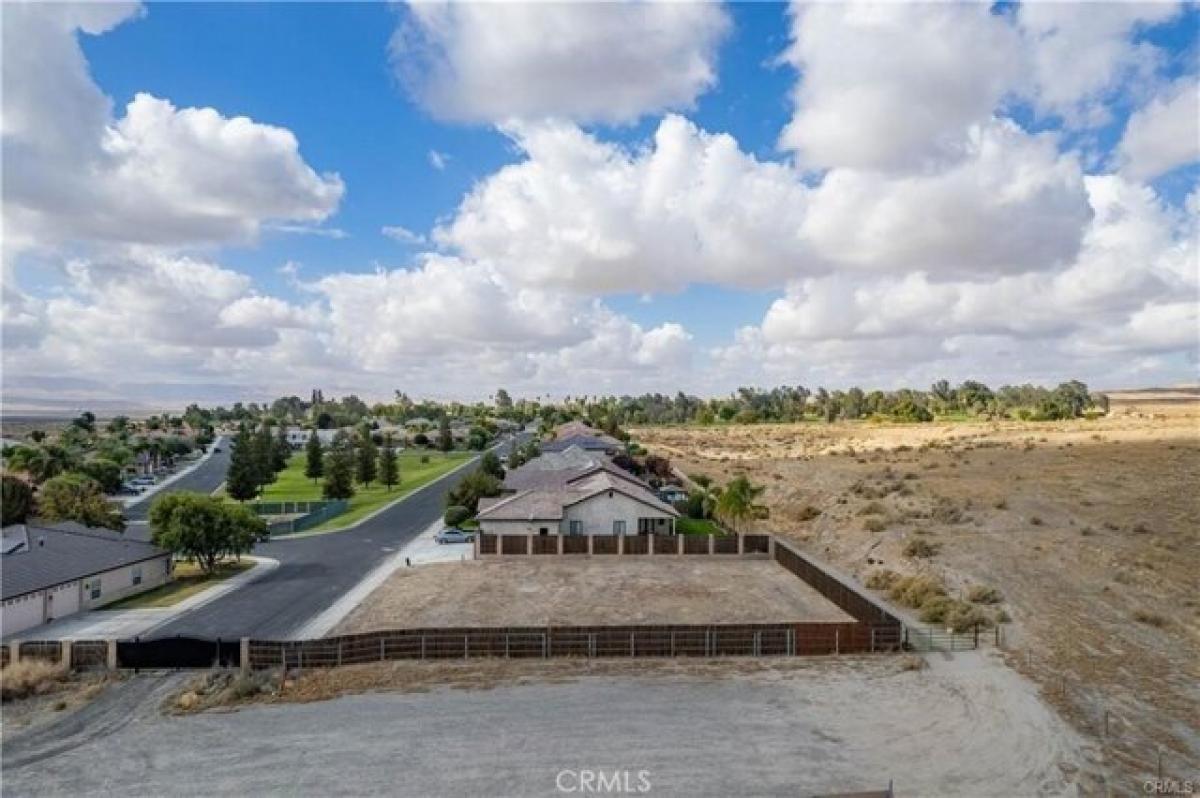 Picture of Residential Land For Sale in Taft, California, United States