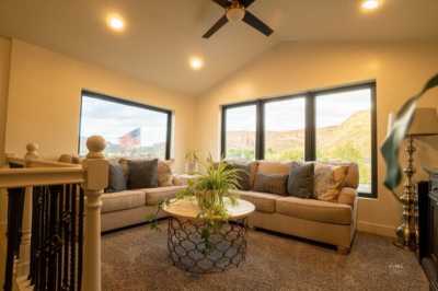 Home For Sale in Colorado City, Arizona