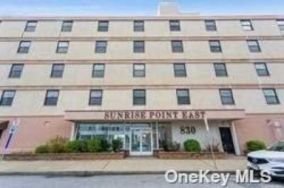 Apartment For Rent in Long Beach, New York