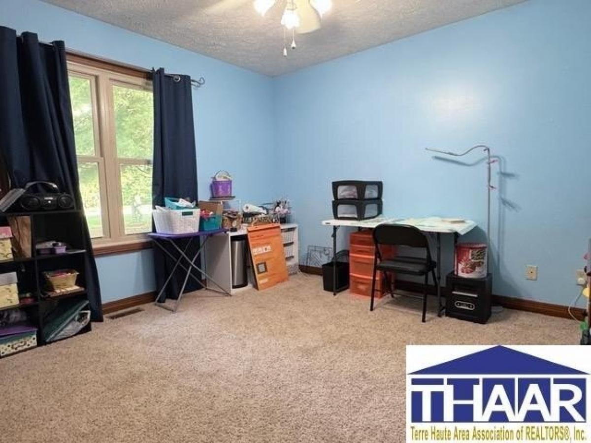 Picture of Home For Sale in Terre Haute, Indiana, United States