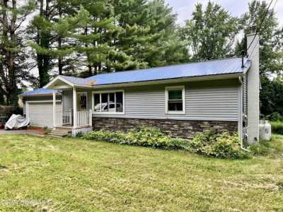 Home For Sale in Queensbury, New York