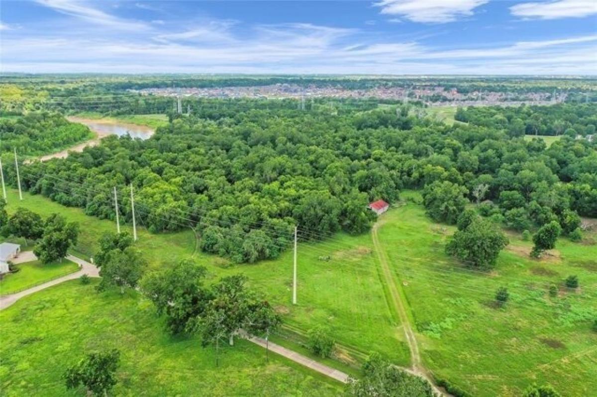 Picture of Residential Land For Sale in Sugar Land, Texas, United States