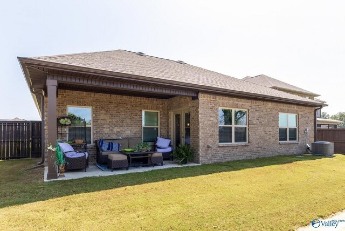 Picture of Home For Sale in Owens Cross Roads, Alabama, United States