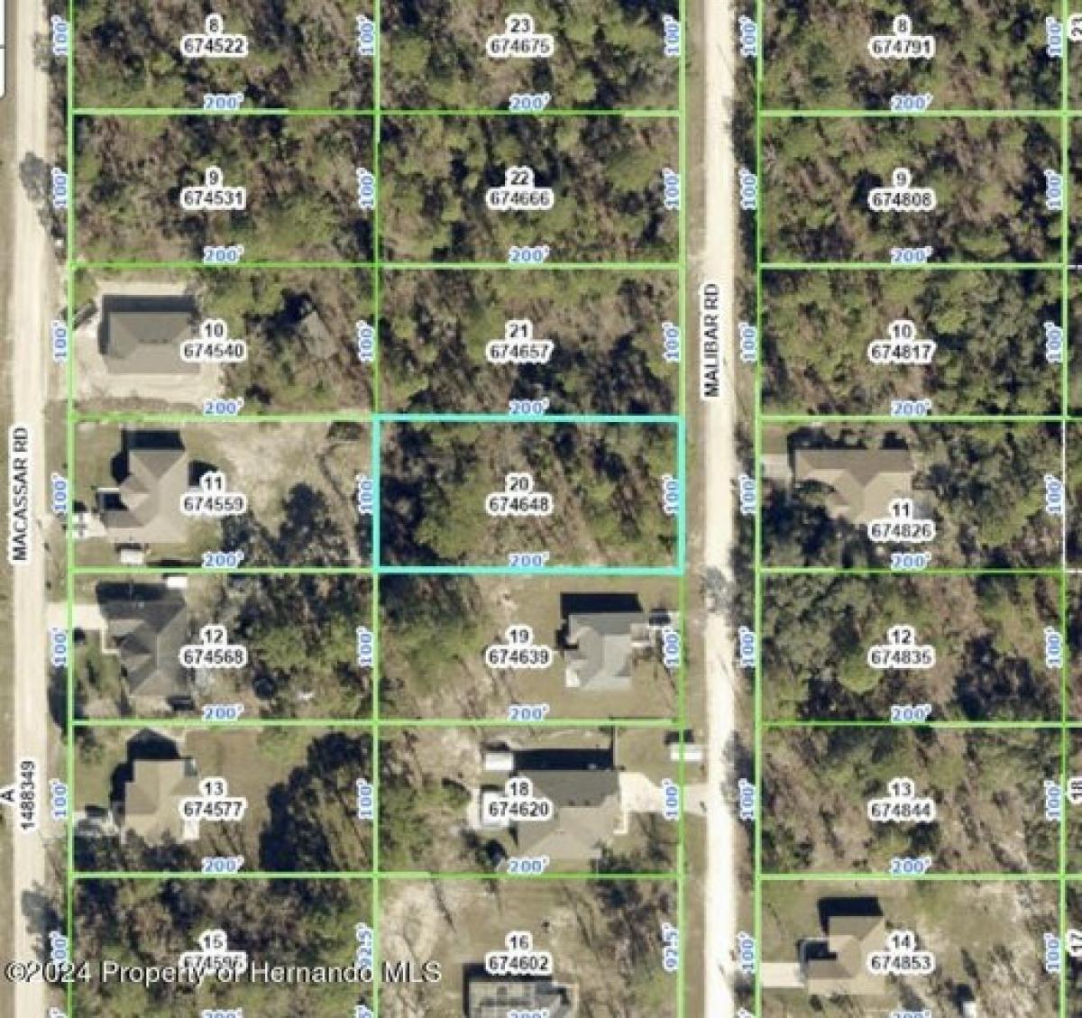 Picture of Residential Land For Sale in Weeki Wachee, Florida, United States