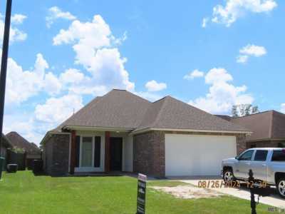 Home For Sale in Denham Springs, Louisiana