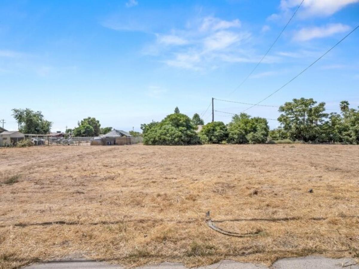 Picture of Residential Land For Sale in Fresno, California, United States