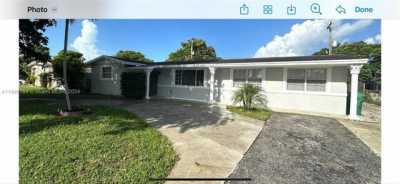 Home For Sale in Miami Gardens, Florida