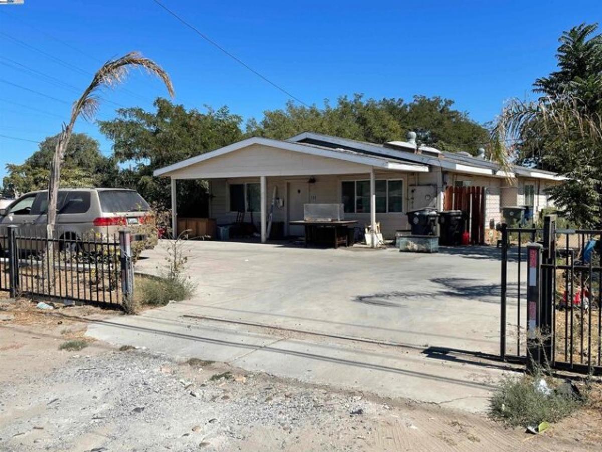 Picture of Home For Sale in Manteca, California, United States