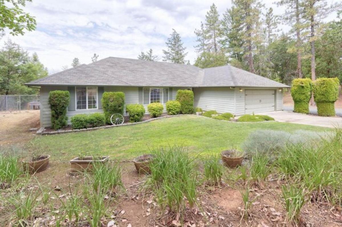 Picture of Home For Sale in Grants Pass, Oregon, United States