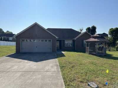 Home For Rent in Woodbury, Tennessee