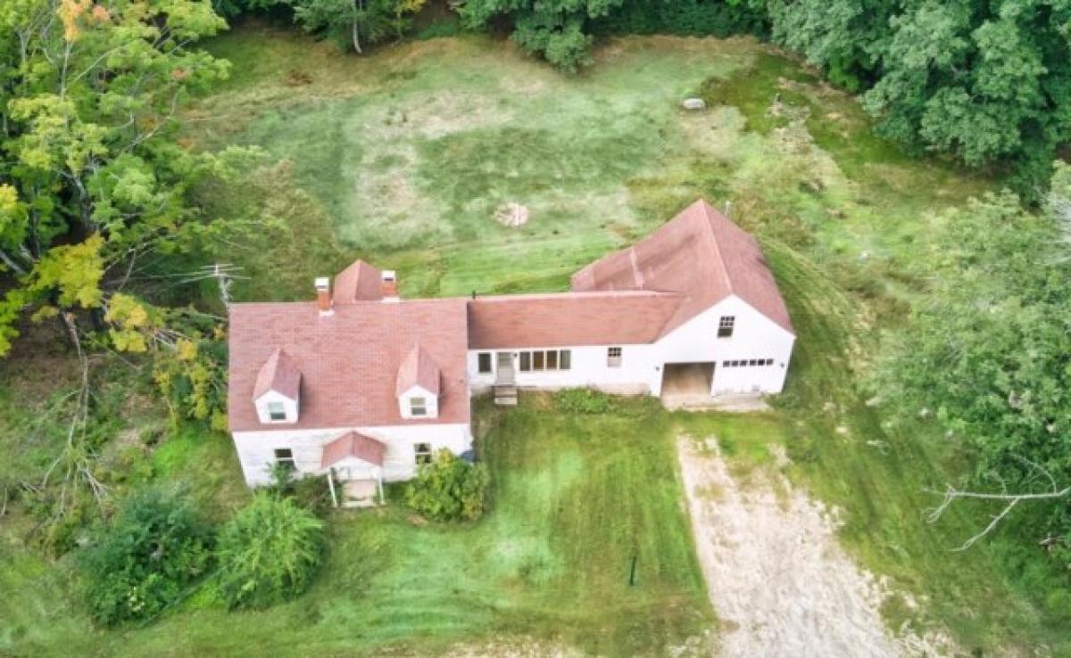 Picture of Home For Sale in Sebago, Maine, United States