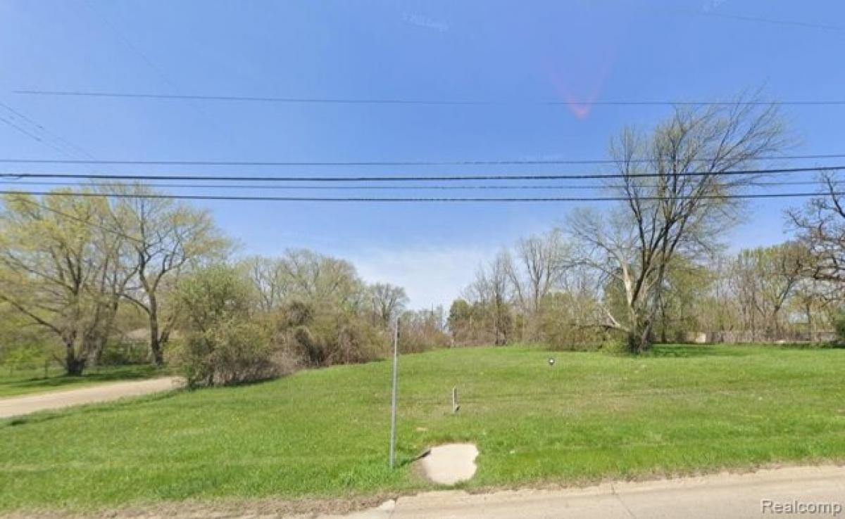 Picture of Residential Land For Sale in Burton, Michigan, United States