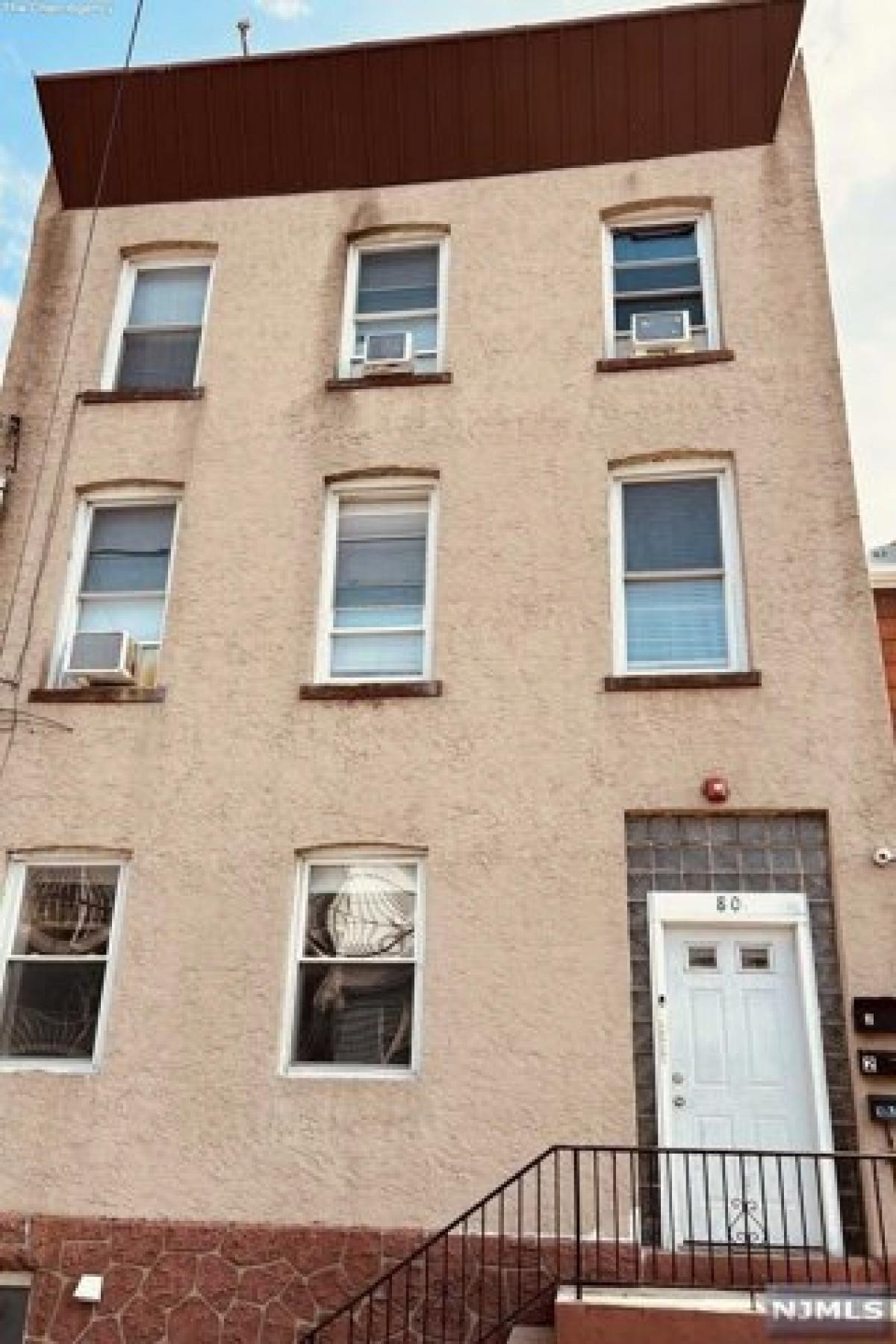 Picture of Home For Rent in Guttenberg, New Jersey, United States