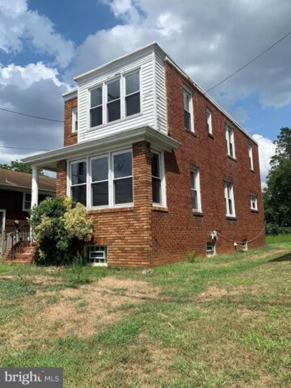 Picture of Home For Sale in Burlington, New Jersey, United States