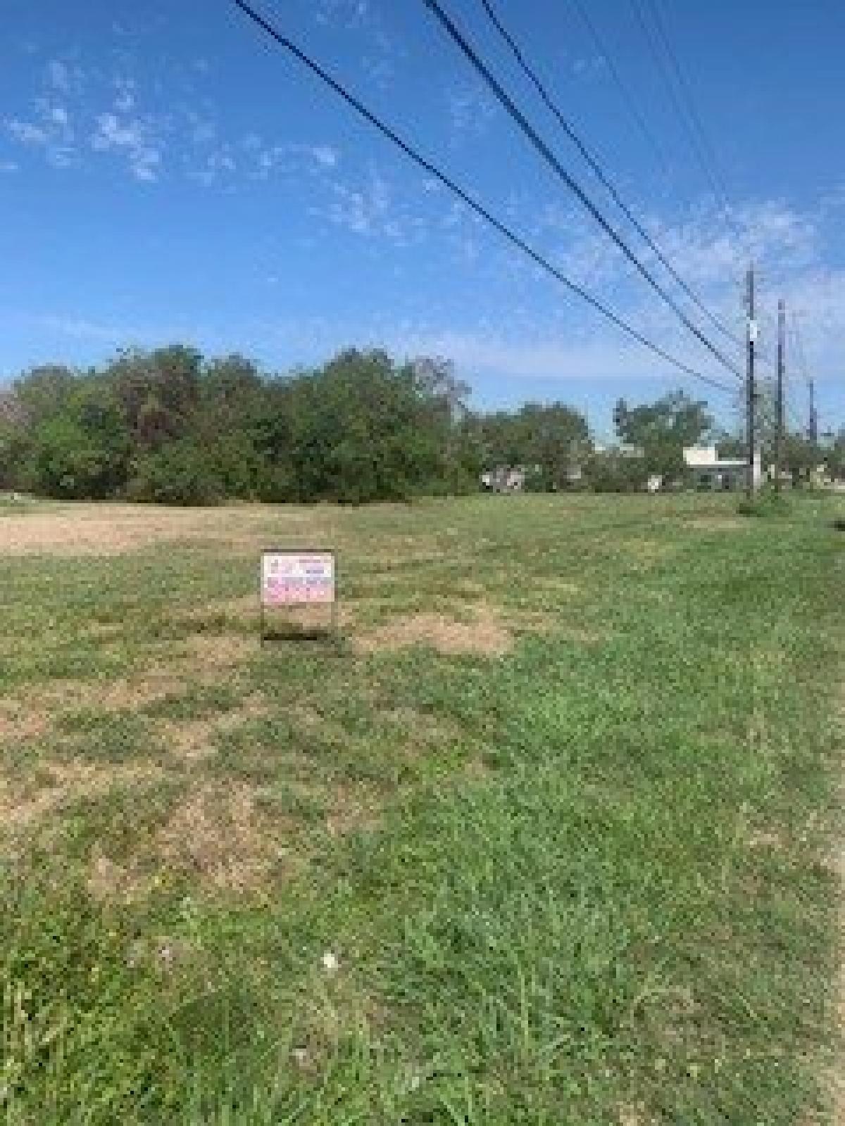 Picture of Residential Land For Sale in La Porte, Texas, United States