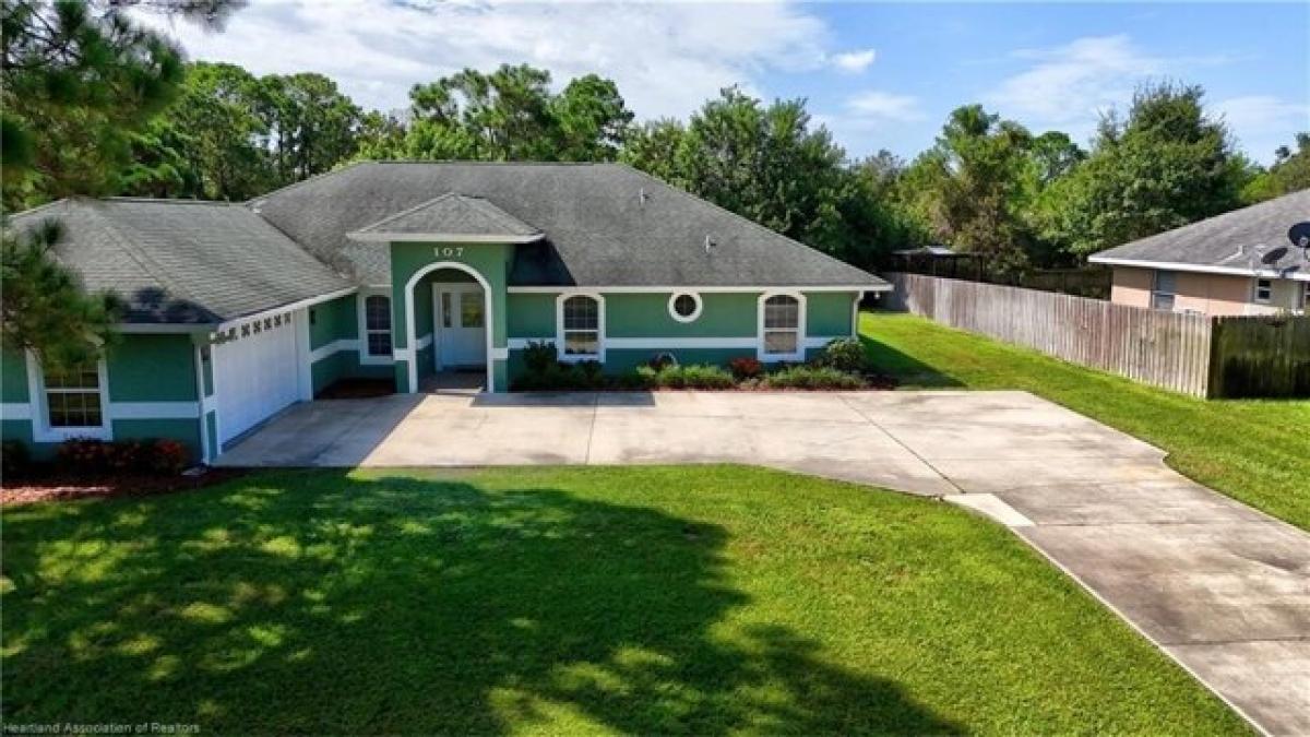 Picture of Home For Sale in Lake Placid, Florida, United States